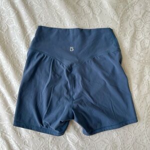 4” buff bunny Rosa shorts
